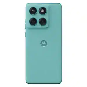 vista trasera del motorola edge 60 fusion en color amazonita mostrando el módulo de cámara y acabado curvo