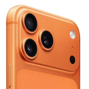 Detalle de las cámaras traseras del iPhone 17 Pro Max color naranja, con lente periscópica y sensor LiDAR.